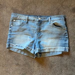 XL Soft Light blue Jean shorts, stretchy waist ban, celebrity pink
